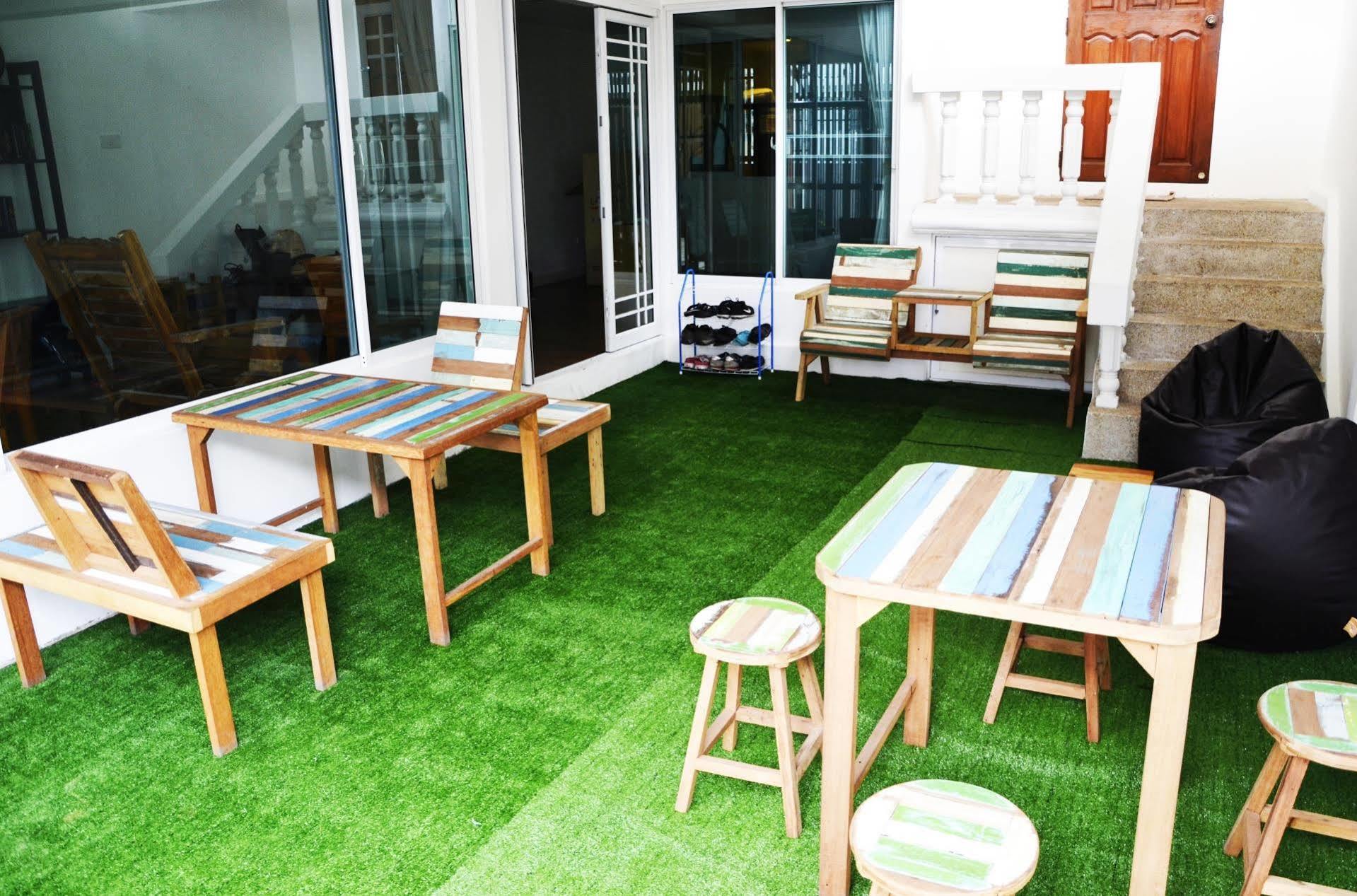 بيت شباب Baan Paan Sook Unitato بانكوك المظهر الخارجي الصورة