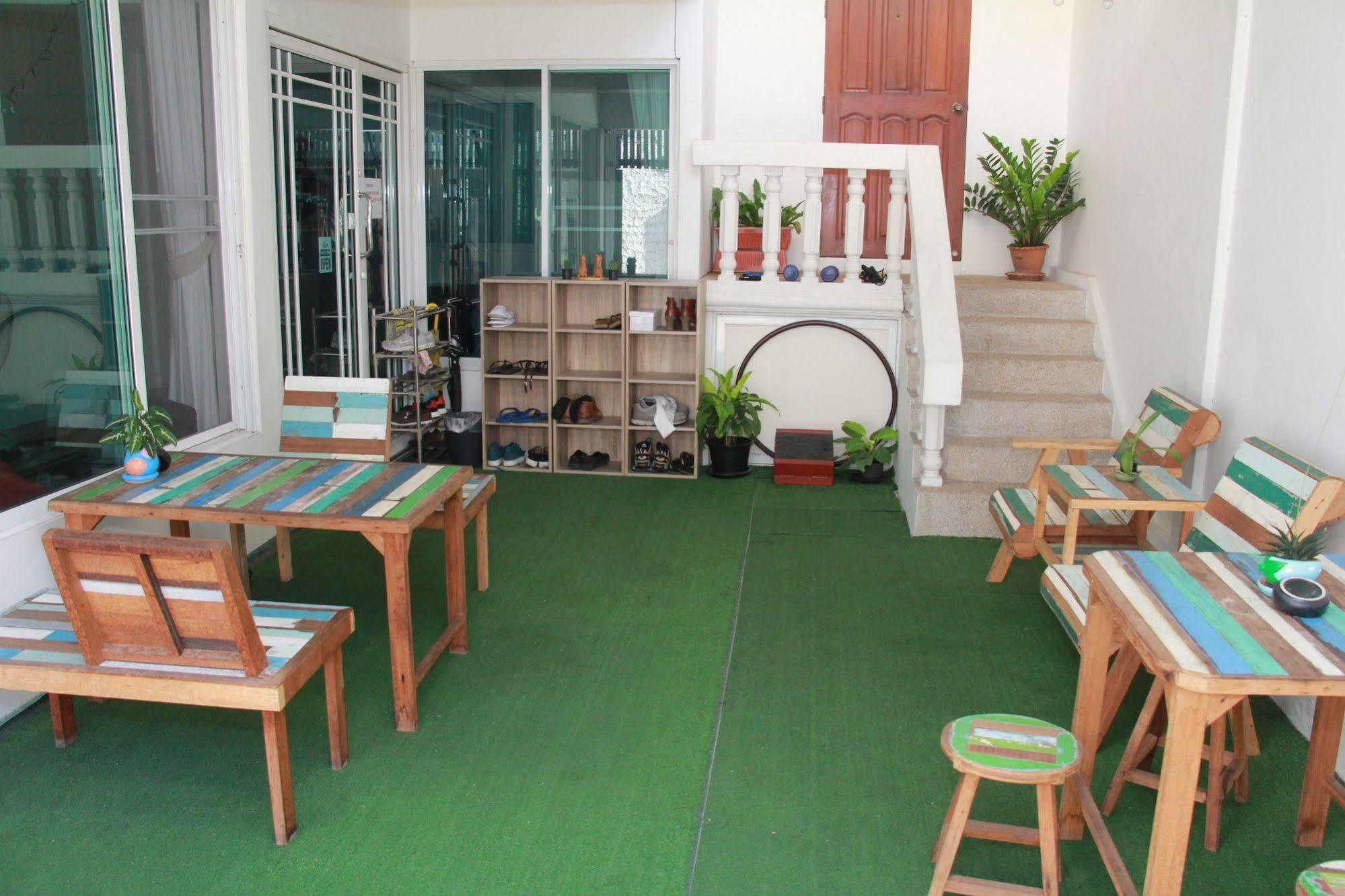 بيت شباب Baan Paan Sook Unitato بانكوك المظهر الخارجي الصورة